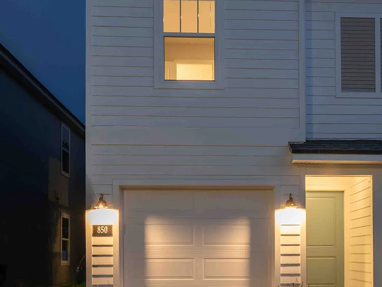850 Hartshill Pl — Photo 3