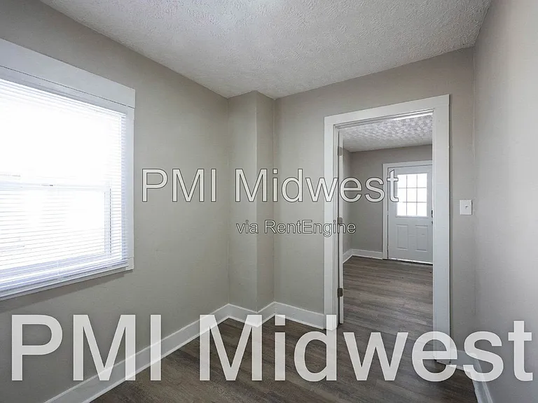 2930 N Dearborn St #A — Photo 12