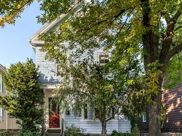 23 Avon St, Somerville, MA 02143