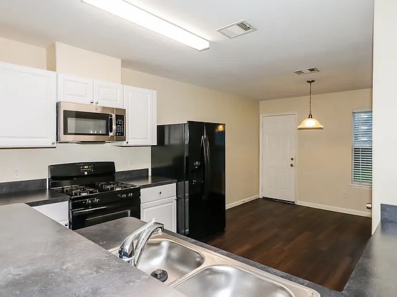 4th image of 3411 Ambrosa Dr
