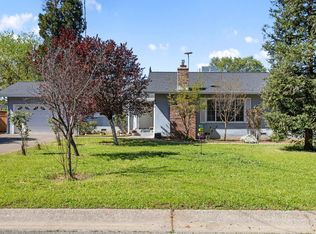 5142 Huntington Dr, Redding, CA 96002