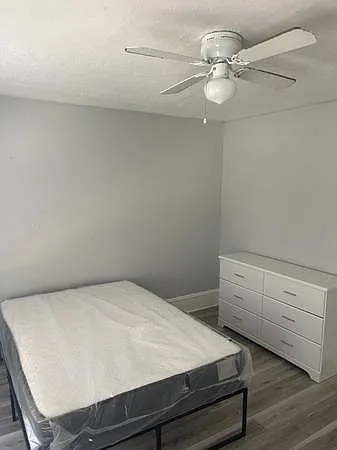9202 Edmunds Ave #4 — Photo 10