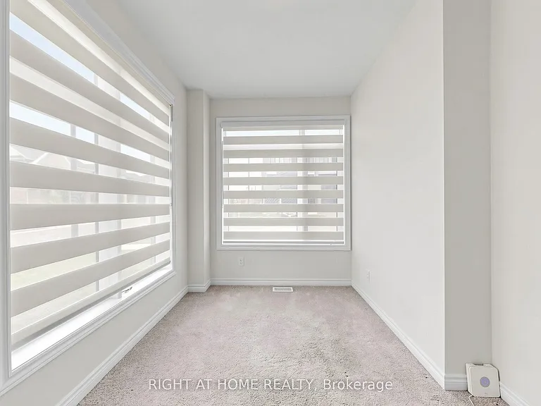 2046 Cameron Lott Cres — Photo 17