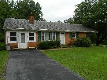 1st image of 108 Greenwood Dr