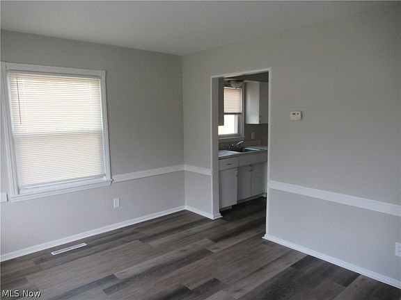 4th image of 15610 Eleanore Dr