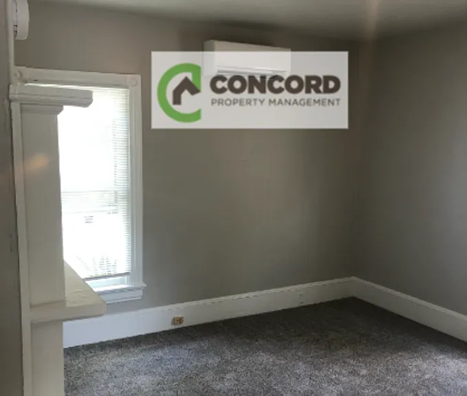 707 Summit Ave #4 — Photo 8