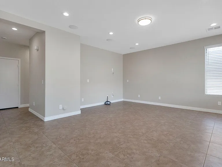 11971 W Patrick Ln — Photo 13