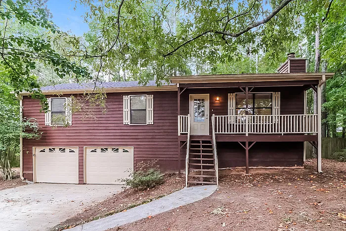 3 bed, 2.0 bath, 1800 sqft, $2,045 — Photo 1