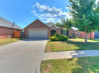 19112 Green Springs Dr, Edmond, OK 73012