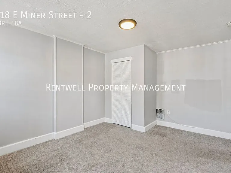 118 E Miner St #2 — Photo 11