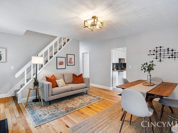 3rd image of 24 Gambier Cir