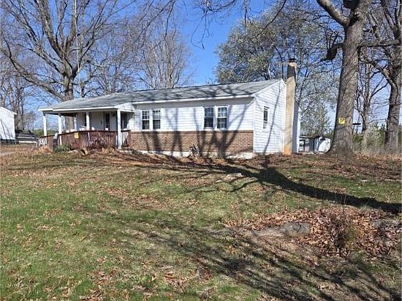 2nd image of 641 Eldon Rd