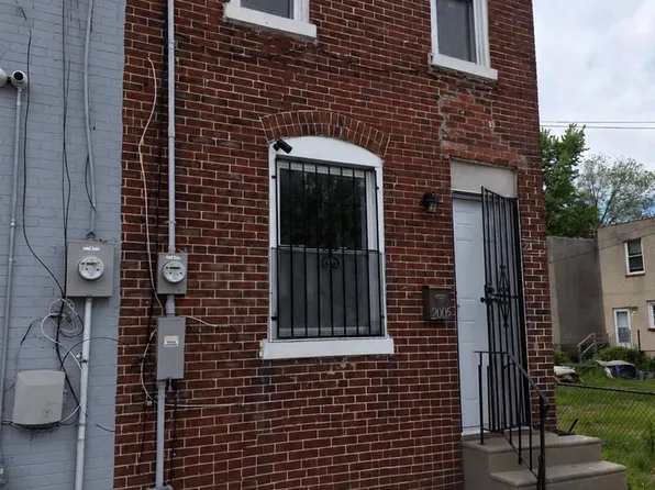 2005 S 9th St, Camden, NJ 08104