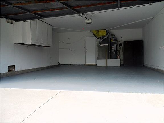 3rd image of 3209 Samantha Ave
