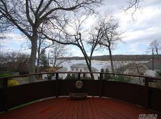 574 McKinley Ter, Centerport, NY