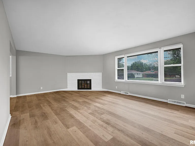 1407 W Sunnyview Dr — Photo 7