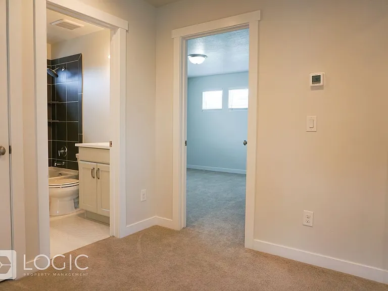 856 W 2800 N — Photo 19