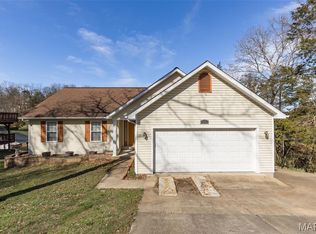 9367 E Vista Dr, Hillsboro, MO 63050