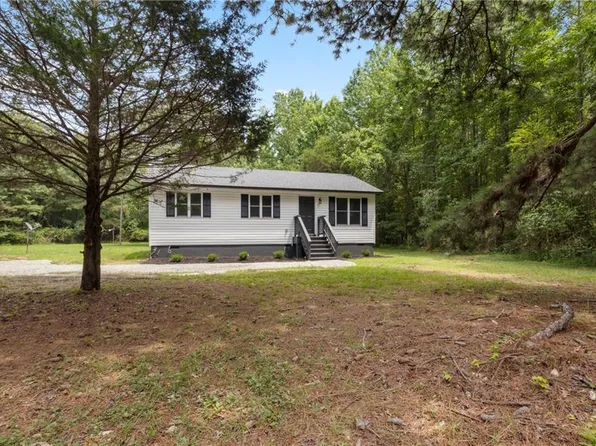 2239 Stratton Major Rd, Plain View, VA 23156