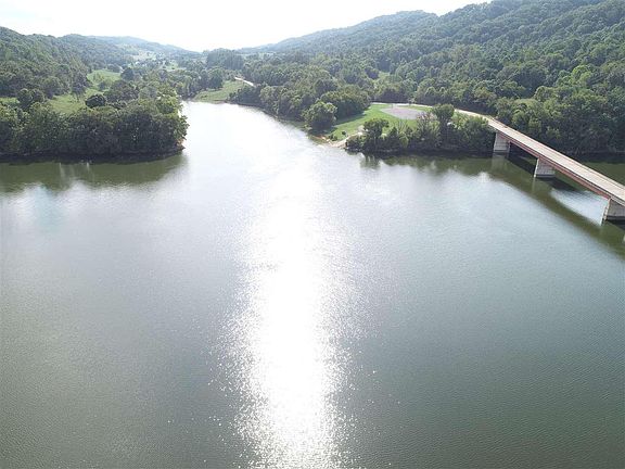 3rd image of 206 Rivergate Mnr