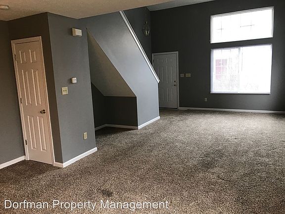 3rd image of 634 Pine Lake Dr
