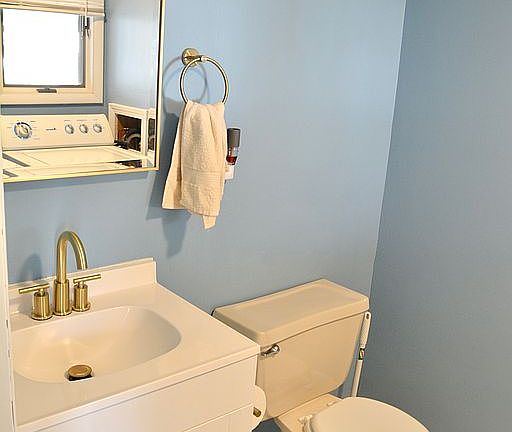 3rd image of 1009 W Jefferson St