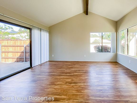 5th image of 9949 Pineknoll Ln