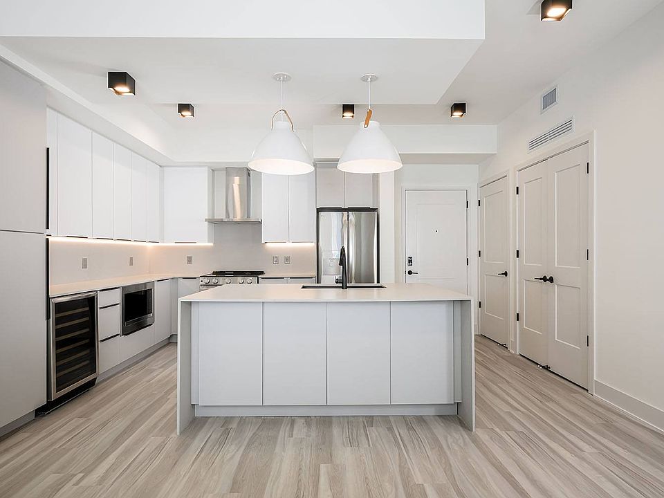 1st image of 2335 NE 186th St #1-0134