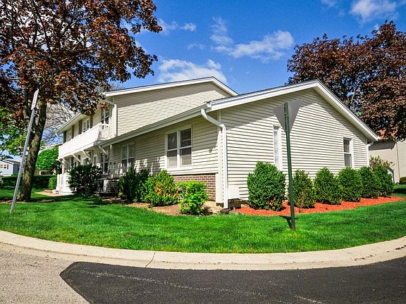3rd image of 188 Kendall Ct Unit B