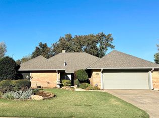 1118 Briar Creek Rd, Enid, OK 73703