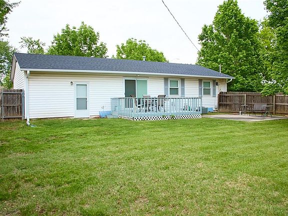 3rd image of 3101 SW 30th St