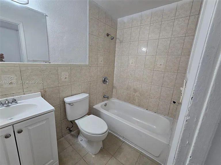 401 SW 13th Pl #712 — Photo 6