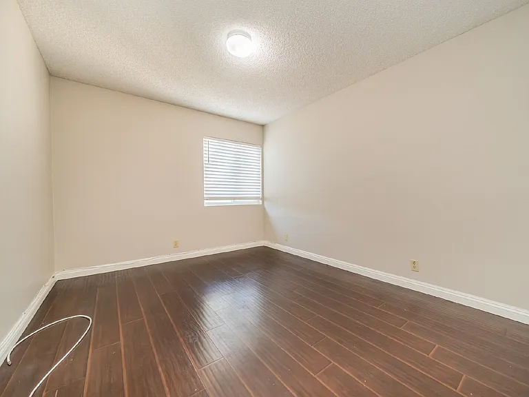 1229 Hibiscus St — Photo 34