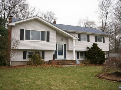 19 Lundy Ter, Butler, NJ, 07405