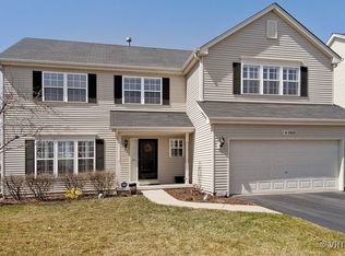 1S060 E Mallory Dr, Geneva, IL 60134