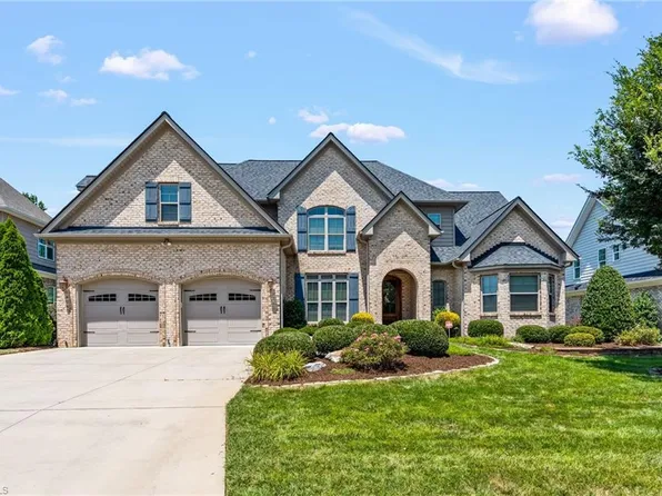 575 Ryder Cup Ln, Clemmons, NC 27012