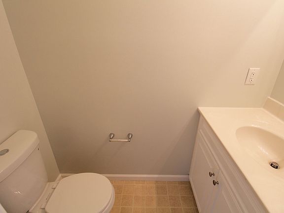 5th image of 1430 Mountain Spring Ln
