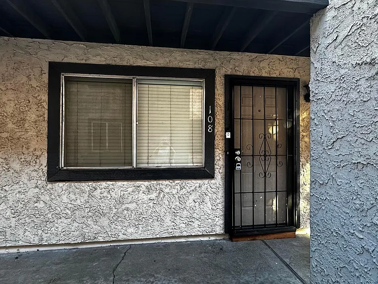 700 W University Dr #108 — Photo 1