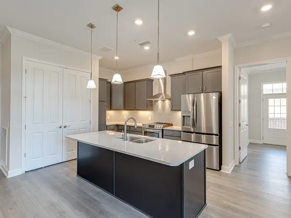 2089 Branford Pl #102, Thompsons Station, TN 37179