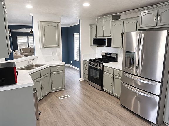 4th image of 4749 Sagebrush Dr