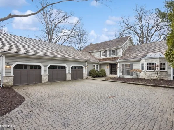 308 Weatherford Ct, Lake Bluff, IL 60044