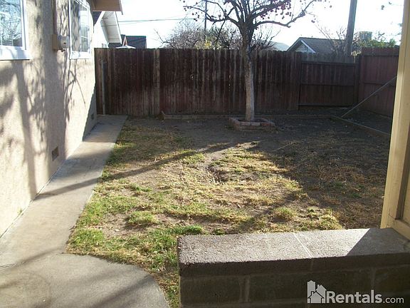 5th image of 125 Highland Ave
