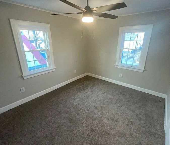 924 Delaware Ave — Photo 40