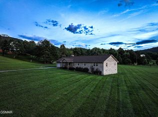 3643 Thomas Cross Rd, Sevierville, TN 37876