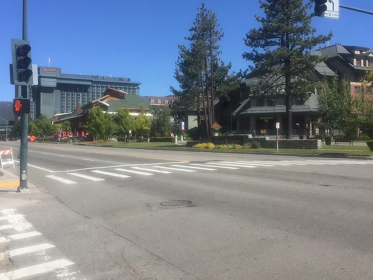 Cross street to Mariott Village (Gondola)