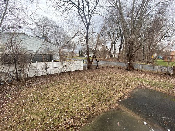 4th image of 5 Charles Ave #1
