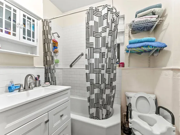 622 West 114th Street image 7 of 8