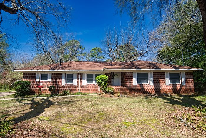 1st image of 945 Green Forest Ct