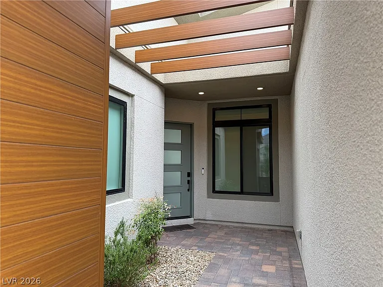 5040 Terramont Dr — Photo 3