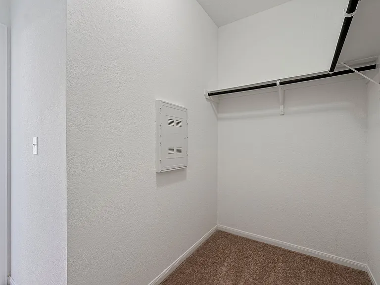 149 Biscayne Dr — Photo 10
